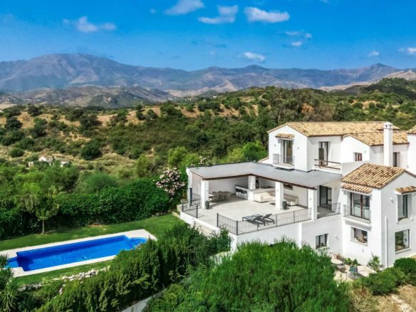 Willa Selwo - nieruchomości w Hiszpanii