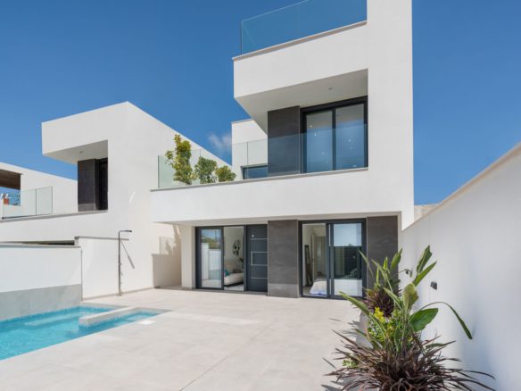 Nowoczesne wille Torrevieja